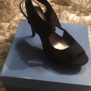 Black heels shoes